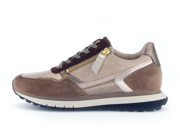 Lage sneaker bruin
