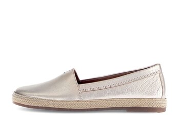 Slipper gold