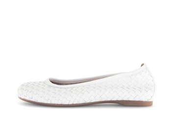 Eleganter Ballerina weiß